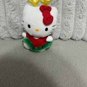 Hello Kitty plush 🦌 🎄🎅